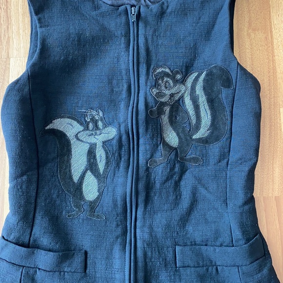 ICEBERG History vintage Looney Tunas Pepe Le Pew zip vest top 38 XXS - Picture 2 of 8